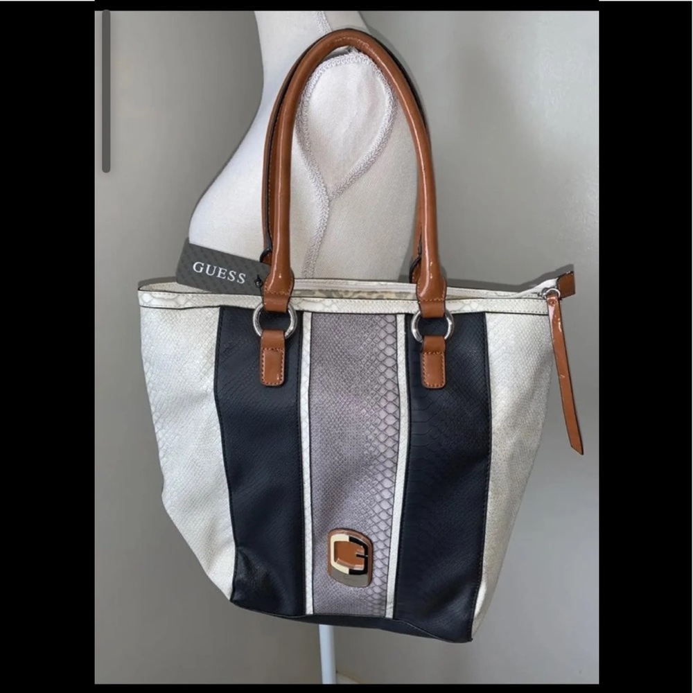 Guess purse